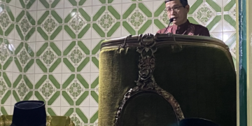 Puasa ajarkan kita jujur, sabar, dan lepas dari keterikatan duniawi, demikian disampaikan Ustadz Moh. Isnaini Yulad di Masjid Al-Kautsar.