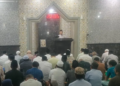 Shalat tarawih malam pertama di Kota Pasuruan: Dr. Abu Nasir, M.Ag. imam sekaligus penyampai kultum bertema Kalender Hijriah Global Tunggal (KHGT).