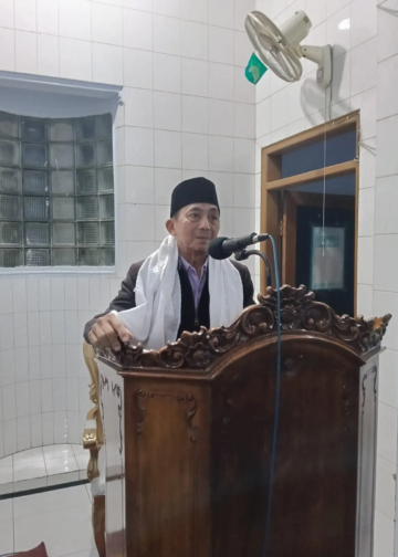 Hidup adalah persimpangan: di situlah kita bertemu kebaikan, berpapasan dengan keburukan, dan ditentukan siapa kita sebenarnya.