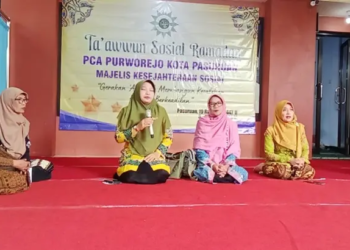 PCA Purworejo Aisyiyah Pasuruan menggelar Ta’awun Ramadan, menyalurkan 68 paket bantuan bagi masyarakat sekitar.