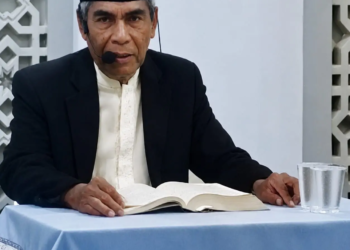 Ustadz Arifin Achmad: Shalat tauqifiyah, ikuti Rasul, jangan dikreasikan, baca ta'awudz, dan hayati Al-Fatihah. (foto: Firnas/pasmu.id)