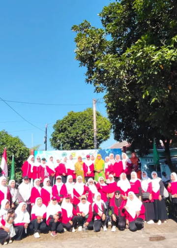 Semarak Milad 'Aisyiyah ke-109: senam, cek kesehatan, bazar, dan tasyakuran untuk hidup sehat. (foto: Mawaridah/pasmu.id)