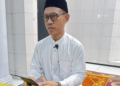 Ustaz Heru Winarno di Masjid Darul Arqom mengingatkan kritik tanpa solusi adalah perusakan, pilih mudharat ringan. (Foto: Suharsono/pasmu.id)