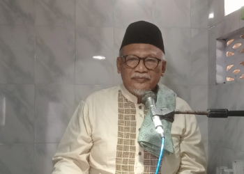 Khutbah Jumat mengingatkan bahwa keikhlasan dan orientasi akhirat adalah kunci meraih keberkahan dunia yang hakiki. (Foto: Suharsono/pasmu.id)