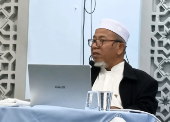 Ustadz Ahmad Baidowi mengajak jamaah bertobat dan memperbanyak istigfar sebelum ajal menjemput. (Foto: Firnas Muttaqin/pasmu.id)