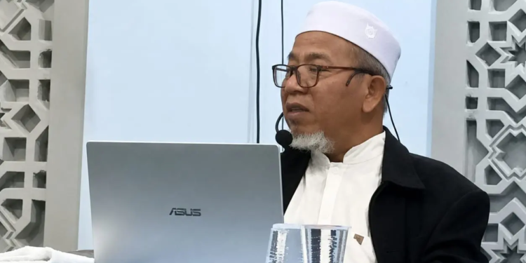 Ustadz Ahmad Baidowi mengajak jamaah bertobat dan memperbanyak istigfar sebelum ajal menjemput. (Foto: Firnas Muttaqin/pasmu.id)