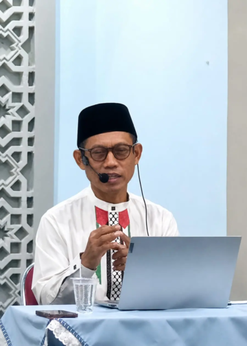 Percepatan waktu adalah hilangnya berkah, bukan jam. Raih berkah dengan amal saleh dan muhasabah. (Foto: Firnas Muttaqin)