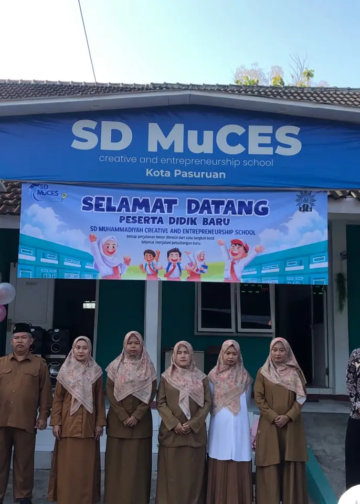 MPLS SD MuCES yang hangat dan penuh semangat resmi dimulai untuk membangun karakter positif siswa baru.(Foto: Suyatno/pasmu.id)