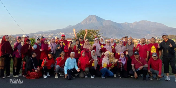 Jamaah Masjid Al-Ukhuwah healing ke Kota Batu/Pasmu.id