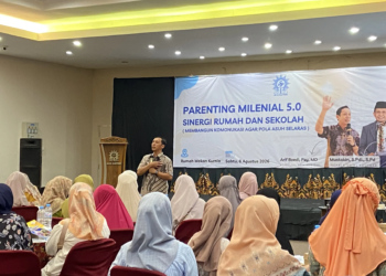 SD Al-Kautsar Pasuruan gelar parenting untuk menyelaraskan pola asuh keluarga dan sekolah. (foto: Yogi/pasmu.id)