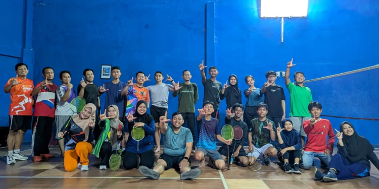 LAZISMU dan Yatim Mandiri Pasuruan gelar Amil Match bulutangkis untuk perkuat sinergi antarlembaga zakat. (Foto: Muslim/pasmu.id)