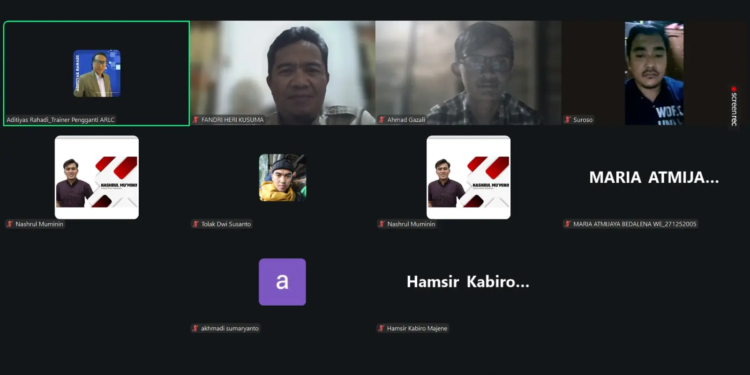 AR Learning Center gelar pelatihan jurnalistik daring untuk tingkatkan kompetensi peserta dari berbagai kalangan. (Foto: Nashrul Mu'minin/pasmu.id)