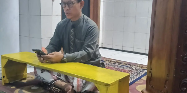 Fajar syahdu, Ustaz Heru mengingatkan sedekah harta dan kehormatan, ikhlas kunci berkah. (Foto:Suharsono/pasmu.id)