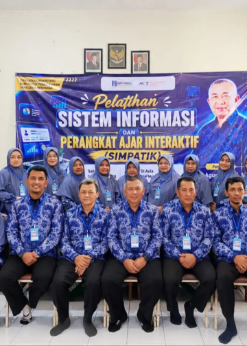 Pelatihan interaktif di SMP Muhammadiyah 6 Krian membekali guru dengan sayap digital untuk pendidikan masa depan. (Foto: Bima Fikri/pasmu.id)