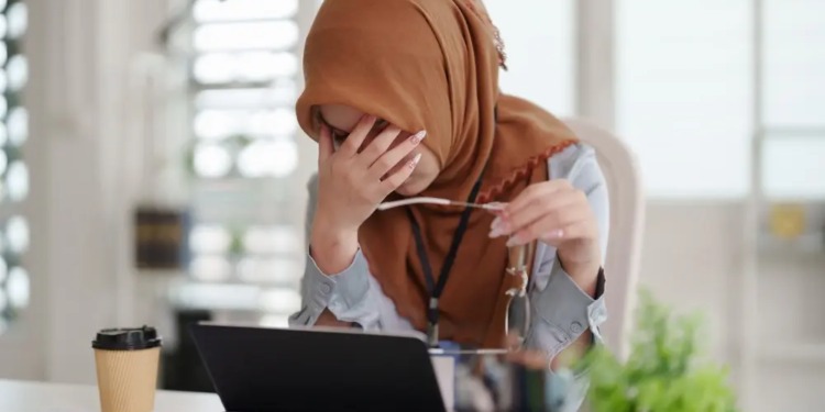 Merasa lelah padahal tidak kerja berat? Itu tanda otakmu kehabisan energi (Ilustrasi: Shutterstock.com)