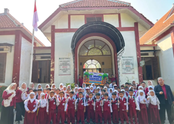 SD MuCES kunjungi Perpustakaan dan Kearsipan Kota Pasuruan, siswa belajar arsip, sejarah, dan membaca bersama